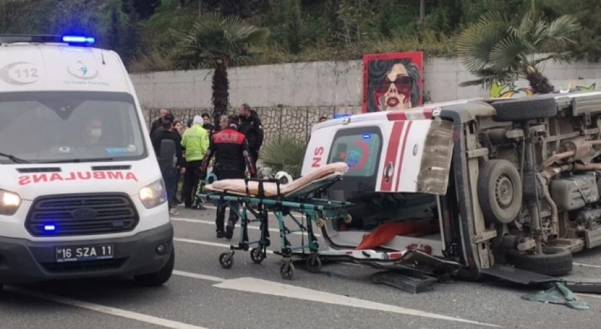 Hasta Taşıyan Ambulans Takla Attı